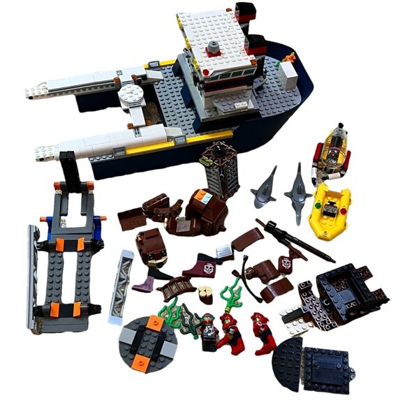 Lego Deep Sea Exploration Vessel 60095 & 60266 Partial Sets - Picture 1 of 9